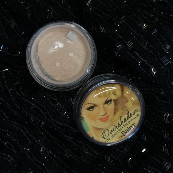 OVERSHADOW HIGH SHIMMER MINERAL EYESHADOW Net wt 0.02 oz / 0.57 g - Picture 1 of 9